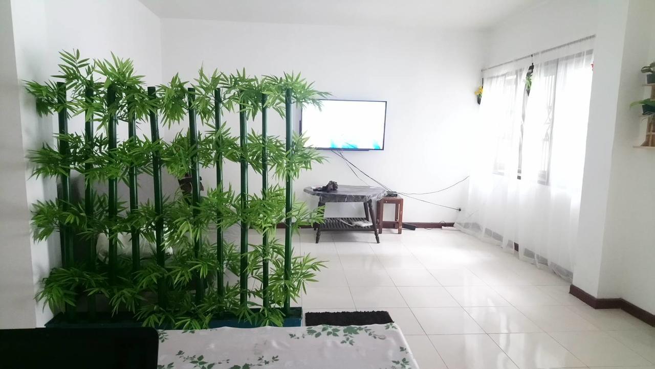 Taina'S Home Sukhumvit Бангкок Екстер'єр фото